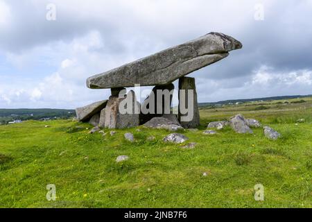 Ein Blick auf die Kilclooney Dolmen in der Grafschaft Donegal in Irland Stockfoto