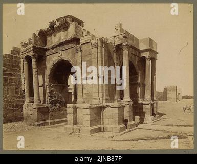 Tebessa. Triumphbogen Quadrifrons de Caracalla, IIie siècle - ND Phot. Stockfoto