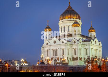 Kathedrale Christi des Erlösers beleuchtet am Abend, Moskau, Russland Stockfoto