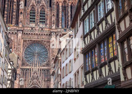 Strasbourg Kathedrale Notre Dame, reich verzierte Portal, Elsass, Frankreich Stockfoto