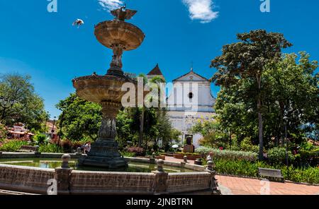 Santa Fe de Antioquia - Kolumbien. 29. Juli 2022. Westliche Gemeinde des Departements Antioquia, ist bekannt für seine kolonialen Gebäude und kopfsteingepflasterte bekannt Stockfoto