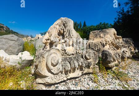 Architektonische und skulpturale Details zu den Ruinen der antiken lykischen Stadt Myra, Türkei Stockfoto