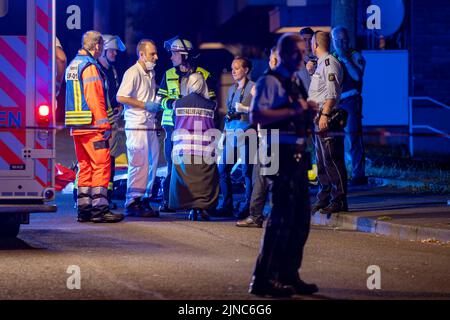 Solingen, Deutschland. 10. August 2022. Polizeibeamte Sichern Sich ...