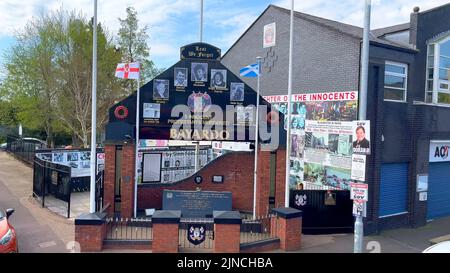 Bayardo Memorial in Belfast für 5 ermordete Protestanten - BELFAST, Großbritannien - 25. APRIL 2022 Stockfoto