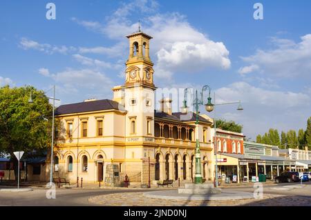 Historisches Postamt an der Ecke Ford Street und Camp Street - Beechworth, Victoria, Australien Stockfoto