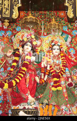 Skulpturen von radha govindji im ahmedabad iskcon Tempel, Gujarat Stockfoto