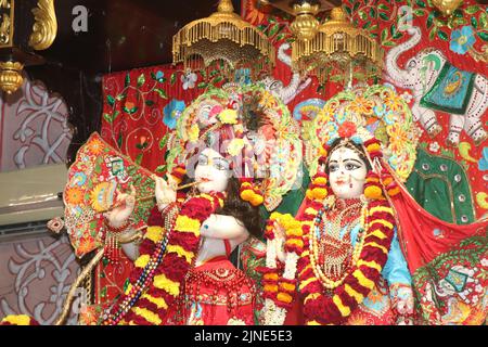 Skulpturen von radha govindji im ahmedabad iskcon Tempel, Gujarat Stockfoto