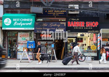 Friseur, Kunstgalerie, Karosserie, 1615 2. Ave, New York, NYC Schaufenster Foto von kleinen Unternehmen in Manhattans Upper East Side. Stockfoto