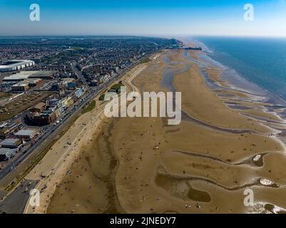 Blackpool Pleasure Beach, BPB, Grand National, Big One, Icon, Pier, Valhalla, Fahrten in Aktion Luftdrohne , aus der Luft gesehen, Vogelperspektive Stockfoto