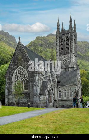 Gotische Kirche in Kylemore Abbey, Kylemore, Co. Galway, Irland Stockfoto