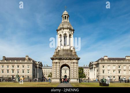 Campanile am Trinity College, Dublin, Irland Stockfoto