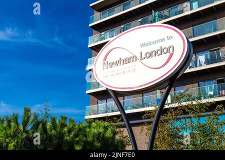 Schild für London Borough of Newham in der Nähe von Stratford, London, Großbritannien Stockfoto