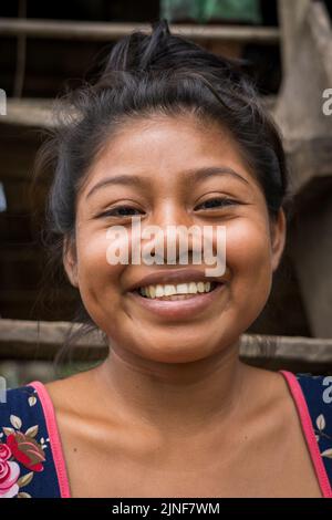 Die Riberenos im peruanischen Amazonas sind ein glückliches Volk, das am Rande extremer Armut gedeiht Stockfoto