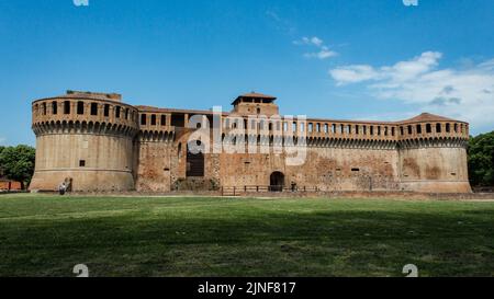 Die Rocca Sforzesca von Imola, Fluss Santerno, in der Region Emilia-Romagna in Norditalien Stockfoto