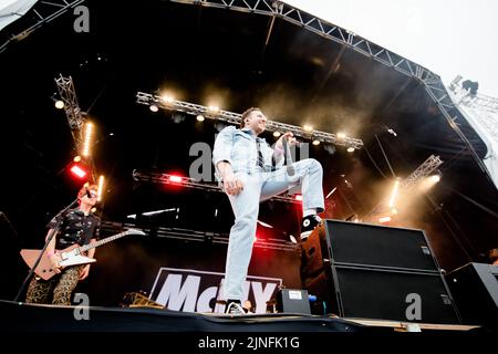 Tom Fletcher, Danny Jones, Dougie Poynter und Harry Judd von McFly treten am 23.. Juli 2022 beim Carfest North in Cheshire auf. Stockfoto