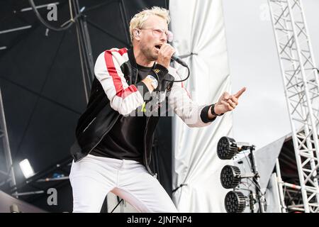 Die Rick Parfitt Junior Band tritt am 24.. Juli 2022 beim Carfest North in Cchashire auf. Stockfoto