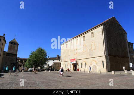 Ecuries Saint-Hugues ou les 'Hôtelleries Saint-Hugues'. Cluny. Saône-et-Loire. Bourgogne. Frankreich. Europa. Stockfoto