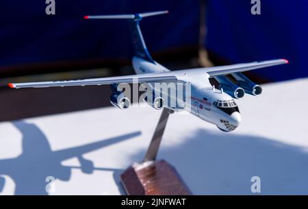 30. August 2019, Region Moskau, Russland. Ein Nachbau des russischen schweren Militärtransportflugzeugs Iljuschin Il-76 des Kosmonauten-Ausbildungszentrums. Stockfoto