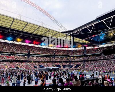 Das London Wembley Stadium während der Harry Styles Love On Tour Stockfoto