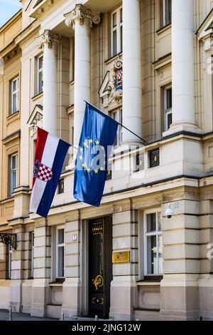 Haupteingang zum kroatischen Parlament in Zagreb Stockfoto