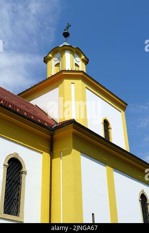 St. Michael und St. George Erzengel serbisch-orthodoxen Kirche, Szerb ...