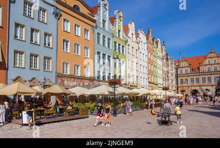 Menschen auf dem Hauptmarkt der historischen Stadt Danzig, Polen Stockfoto