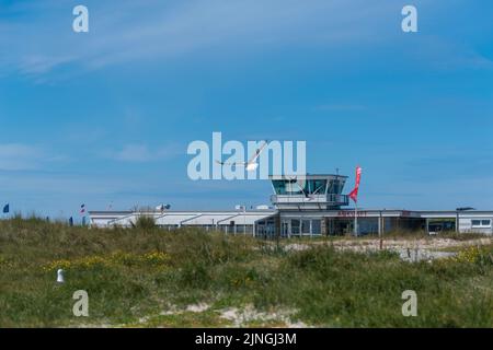 Kleiner Flughafen auf der Hochseeinsel Dune, Teil von Helgoland, Kreis Pinneberg, Schleswig-Holstein, Norddeutschland Stockfoto