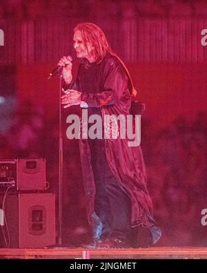 Ozzy Osbourne inszeniert die Black Sabbath Reunion bei der Abschlusszeremonie der Commonwealth Games 2022 Stockfoto