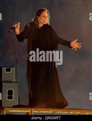 Ozzy Osbourne inszeniert die Black Sabbath Reunion bei der Abschlusszeremonie der Commonwealth Games 2022 Stockfoto