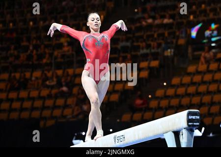 München, Deutschland. 11. August 2022. Giorgia Villa (Italien) Beam während der European Women's Artistic Gymnastics Championships - Senior Womenâ&#x80;&#X99;s Qualifikation & Allroundfinale, Gymnastik in München, Deutschland, August 11 2022 Quelle: Independent Photo Agency/Alamy Live News Stockfoto