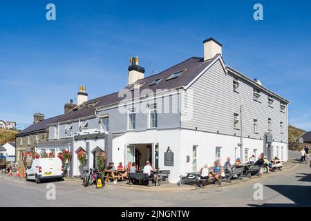 06.08.2022 Aberdaron, Llyn Peninsula, Gwynedd, North Wales, Großbritannien. Das Ship Hotel in Aberdaron am Welsh Coastal Path Stockfoto