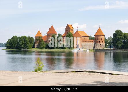 Litauen Reise; Trakai Schloss Litauen, auf der Insel Trakai, eine restaurierte mittelalterliche Burg aus dem 15.. Jahrhundert und Touristenattraktion Trakai, Litauen Europa Stockfoto