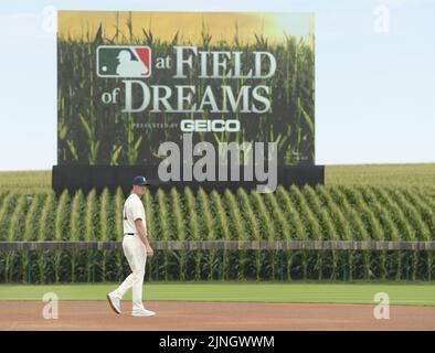 Dyersville, Usa. 11. August 2022. Chicago Cubs startender Pitcher Drew Smyly läuft vor dem MLB Field of Dreams Game gegen die Cincinnati Reds in Dyersville, Iowa, Donnerstag, 11. August 2022. Foto von Mark Black/UPI Credit: UPI/Alamy Live News Stockfoto