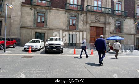 Mexiko-Stadt, Mexiko: Palacio Nacional 11. August 2022. Adán Augusto López, Secretario de Gobernación bei einem Treffen mit dem Präsidenten von Mexiko. Quelle: Andrea Quintero/Alamy Live News Stockfoto