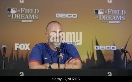 Dyersville, Usa. 11. August 2022. David Ross, Manager der Chicago Cubs, spricht vor dem MLB Field of Dreams Game gegen die Cincinnati Reds in Dyersville, Iowa, Donnerstag, 11. August 2022, mit den Medien. Foto von Mark Black/UPI Credit: UPI/Alamy Live News Stockfoto