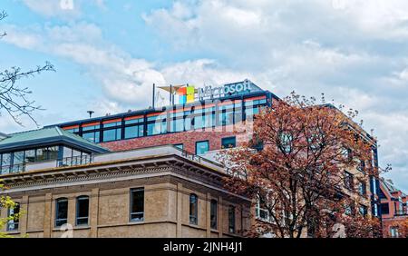 VANCOUVER, BRITISH COLUMBIA - 29. April 2022: Vancouver, ein geschäftiger Hafenort an der Westküste in British Columbia, gehört zu den Kanadas, die am dichtesten und ethnischsten sind Stockfoto