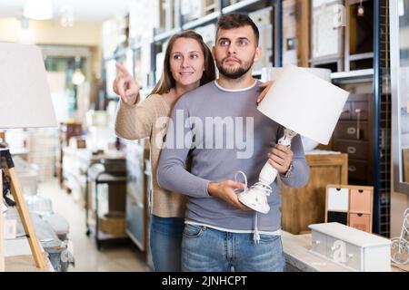 Wählen Sie eine Tischleuchte Stockfoto