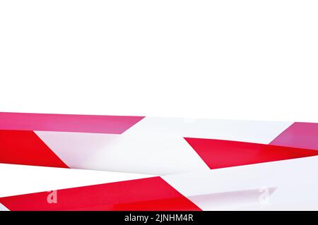 Großer Rot-Weißer Nicht-Kreuzband-Barrikade-Tonband-Kopierraum, Isolierter Detaillierter Horizontaler Hintergrund, Tatortmarkierung Nahaufnahme, Baustelle Stockfoto
