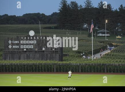 Dyersville, Usa. 11. August 2022. Die Chicago Cubs spielen die Cincinnati Reds im MLB Field of Dreams Stadium in Dyersville, Iowa, am Donnerstag, den 11. August 2022. Foto von Mark Black/UPI Credit: UPI/Alamy Live News Stockfoto