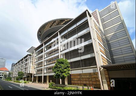 Blick auf das Singapore Supreme Court Building vom Ende der Supreme Court Lane Stockfoto