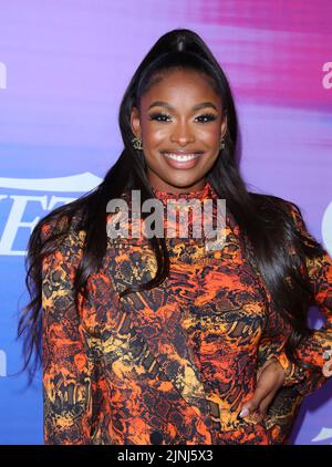 Hollywood, USA. 11. August 2022. Coco Jones trifft am Donnerstag, dem 11. August 2022, auf dem roten Teppich VarietyÕs Power of Young Hollywood im Nehuehouse in Hollywood, CA, ein. (Foto: Juan Pablo Rico/Sipa USA) Quelle: SIPA USA/Alamy Live News Stockfoto