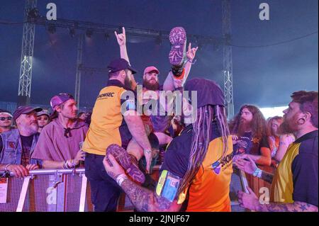 Catton Park, Großbritannien. 11. August 2022. Thuum tritt am Eröffnungsabend des Bloodstock Open Air Festivals auf der S.O.P.H.I.E. Bühne auf. Kredit: Will Tudor/Alamy Live Nachrichten Stockfoto