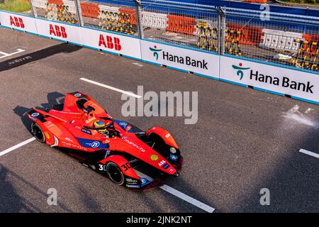 Seoul, Südkorea - 12/08/2022, 30 ROWLAND Oliver (gbr), Mahindra Racing, Mahindra M7Electro, Aktion während des Seoul ePrix 2022, 10. Treffen der ABB FIA Formel E Weltmeisterschaft 2021-22, auf dem Seoul Street Circuit vom 12. Bis 14. August in Seoul, Südkorea - Foto: Bastien Roux /DPPI/LiveMedia Stockfoto