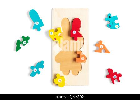 Set von Form Montessori Stil Spielzeug Kinder Holz umweltfreundliche Logik-Spiele für Vorschulkinder Spielsachen für die Baby-Entwicklung. Sammlung von pädagogischen Elementen für die frühkindliche Entwicklung. Stockfoto