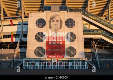 Amsterdam, Niederlande, 09.08.2022, Seiteneingang zur Johan Cruyff Arena, dem Heimstadion des Fußballvereins Ajax Amsterdam Stockfoto