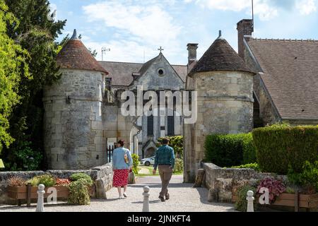 Frankreich, Oise, Picardie, Saint Jean aux Bois, befestigtes Tor // Frankreich, Oise (60), Picardie, Saint-Jean-aux-Bois, porte fortifiée Stockfoto