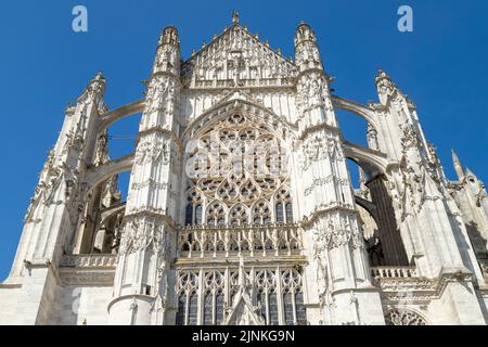 Frankreich, Oise, Picardie, Beauvais, Saint Pierre de Beauvais Gotische Kathedrale, Fassade und Rosenfenster // Frankreich, Oise (60), Picardie, Beauvais, Cathédra Stockfoto