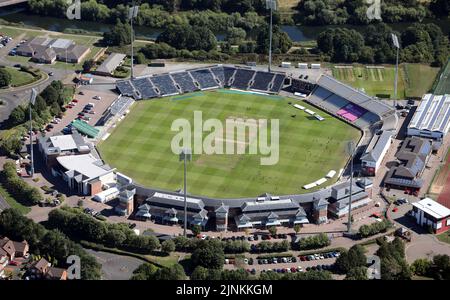 Luftaufnahme des Sitzes des Durham County Cricket Club's Unique Riverside Cricket Ground, Chester-le-Street, County Durham Stockfoto