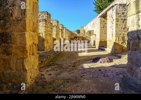 Archäologische Ruinen der alten arabischen Stadt Medina Azahara, Cordoba. Stockfoto