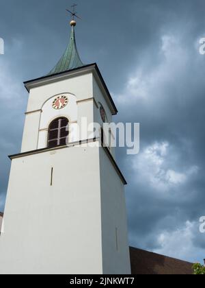 Leibstadt, Deutschland - Mai 28. 2022: Historischer Kirchturm im Nachmittagssonne. Stockfoto